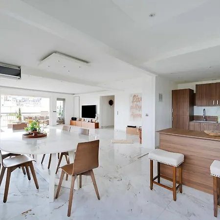 Modern - 3br-6p - Apartment